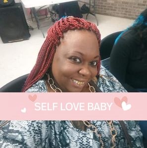 Meet your Posher, Monique